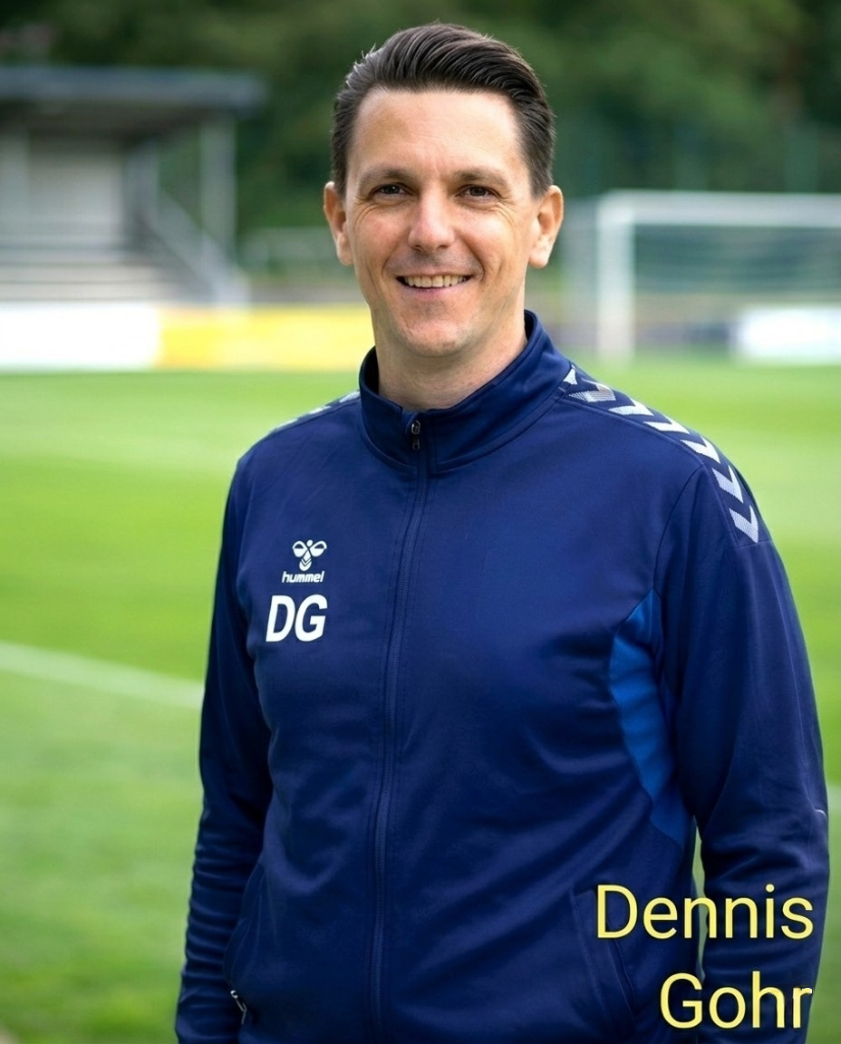 Porträt von Dennis Gohr.